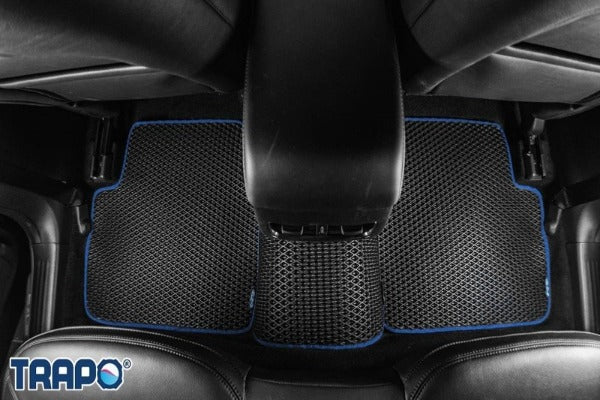 Hitam-Biru-Baris 1 & 2