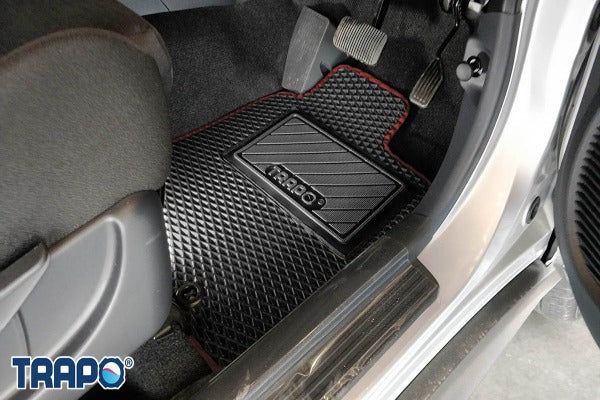 Hitam-Merah-Pengemudi Saja