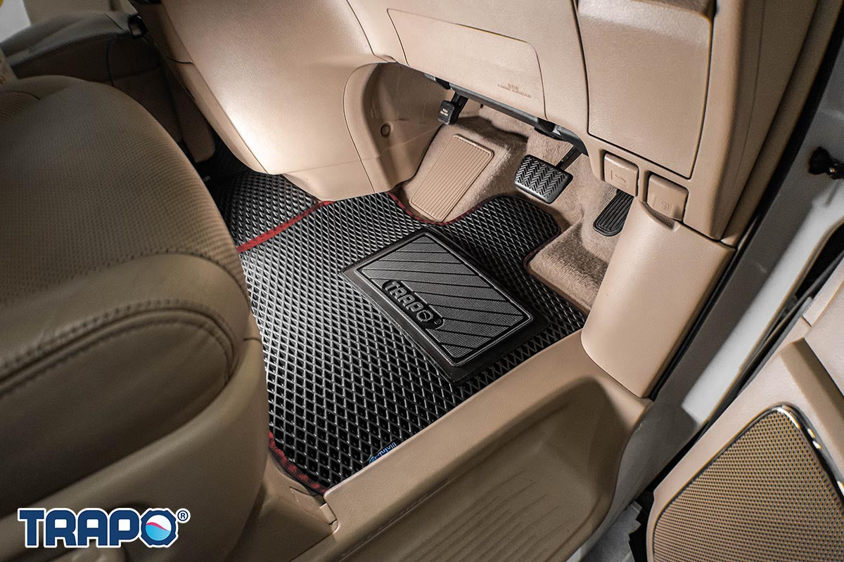 Hitam-Merah-Pengemudi Saja