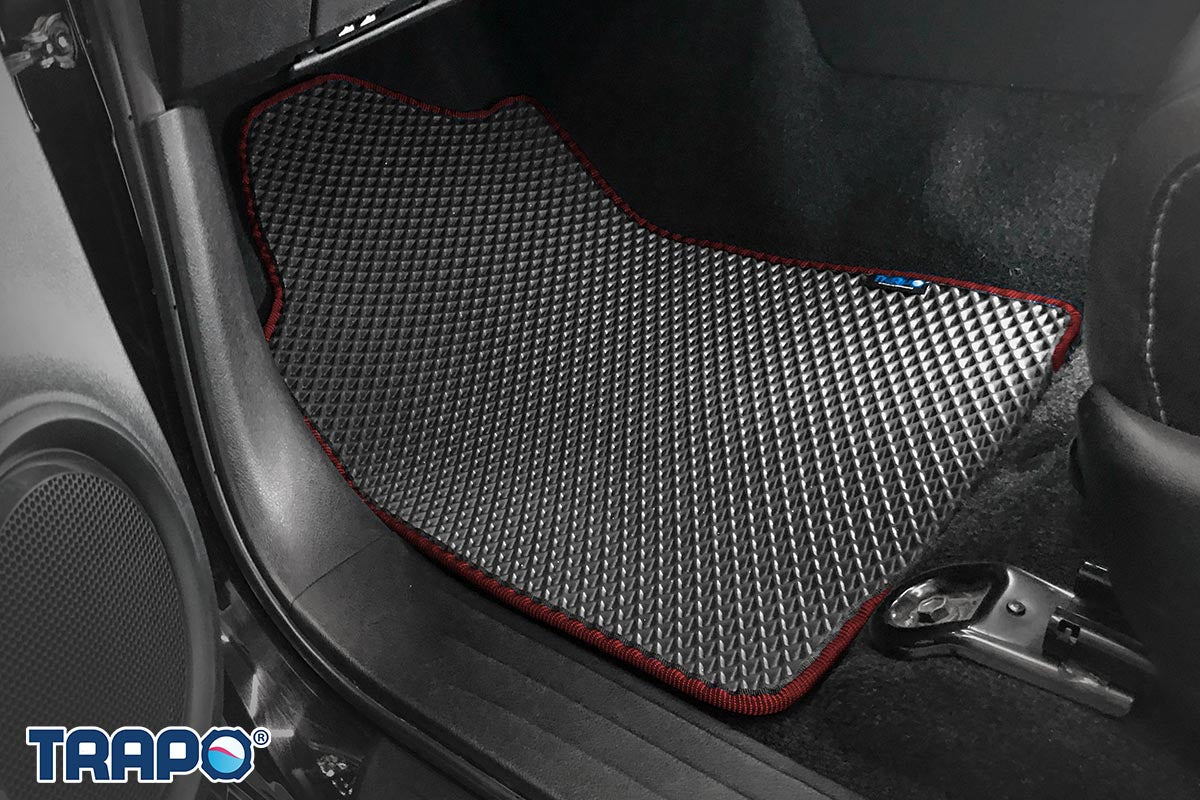 Hitam-Merah-Baris 1 & 2